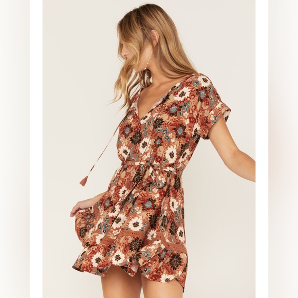 ✨ Shyanne Floral Boho Mini Dress - Western Fashion - Picture 2 of 10